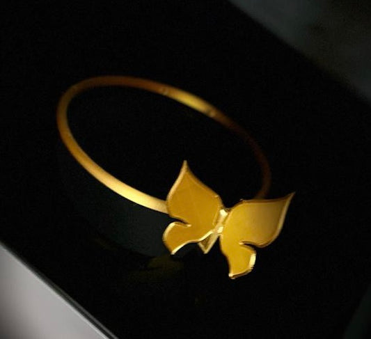 Einweg Aschekapsel Ring zum Senken mit Schmetterling Gold